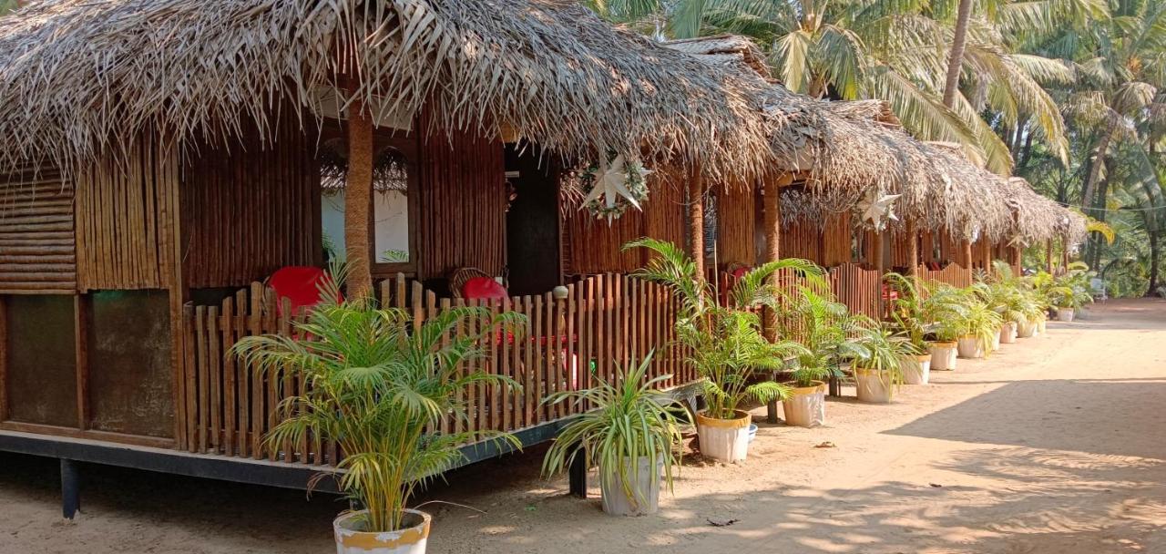 Abba'S Glory Land Hotel Agonda Exterior photo